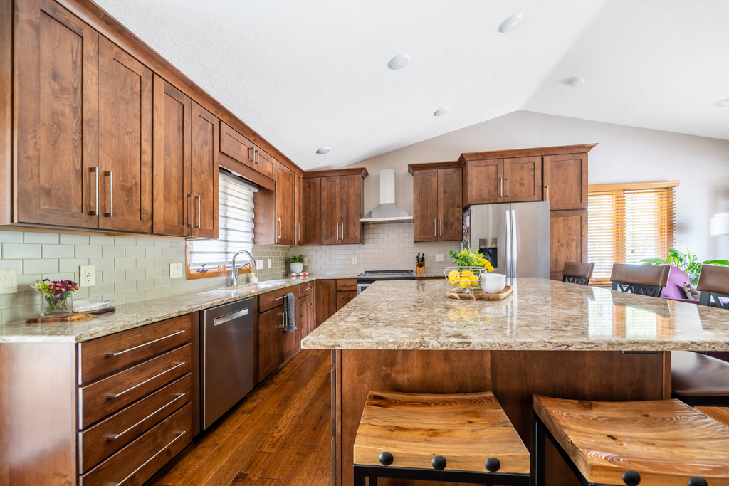 West Des Moines Transitional Kitchen Remodel