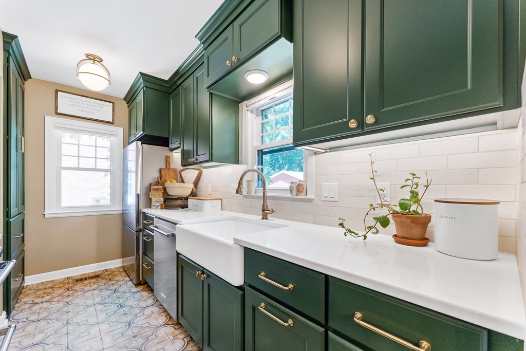 Beaverdale Vintage Modern Kitchen Remodeling idea